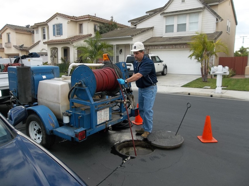 Our hydro jet machine cuts through roots, grease, and debris